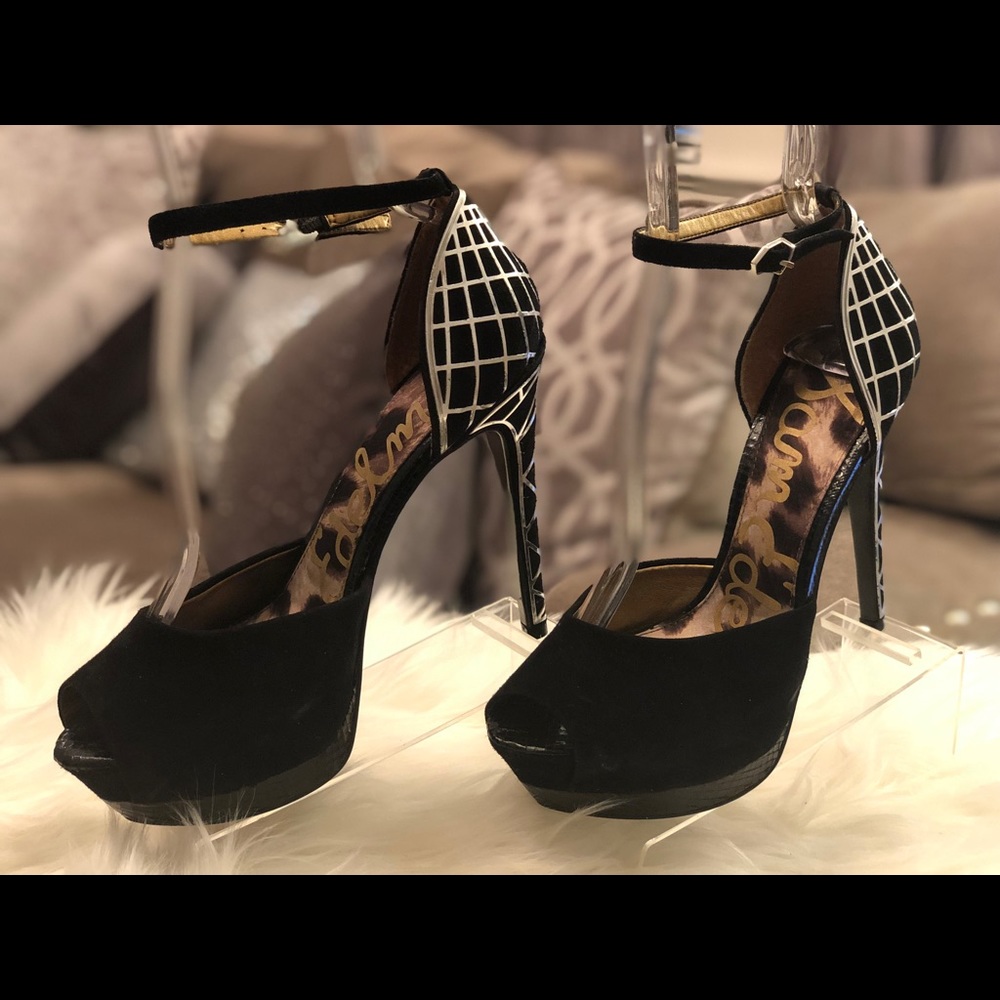 SAM EDELMAN Paulette Black Peep Toe Platforms NWOT